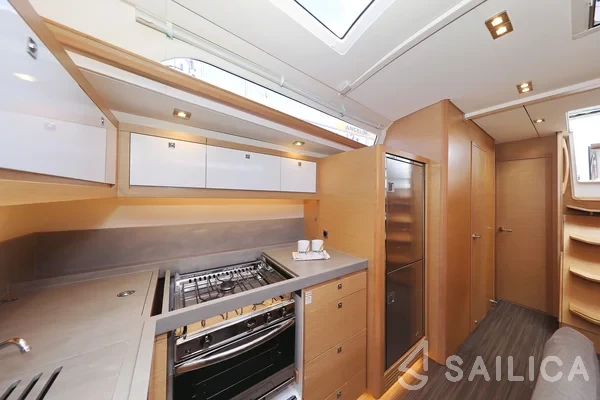 Dufour 470 - Photo #92 Dufour 470 - Yacht Charter Sailica