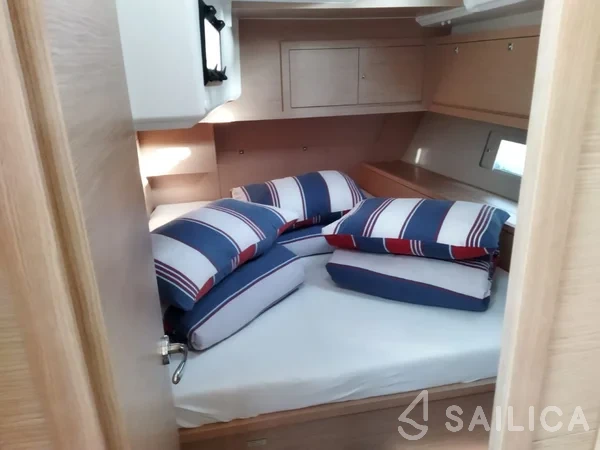 Dufour 470 - Photo #95 Dufour 470 - Yacht Charter Sailica