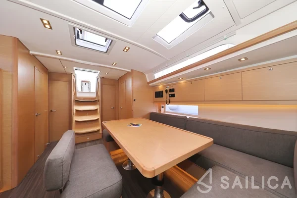 Dufour 470 - Photo #93 Dufour 470 - Yacht Charter Sailica