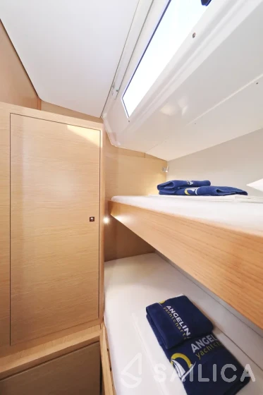 Dufour 470 - Photo #98 Dufour 470 - Yacht Charter Sailica