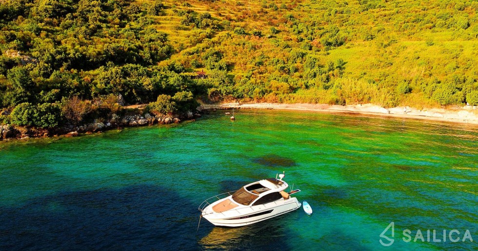 Leader 10 - Yacht Charter Sailica
