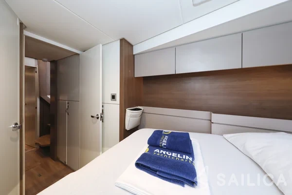 Bali 4.4 - Yacht Charter Sailica
