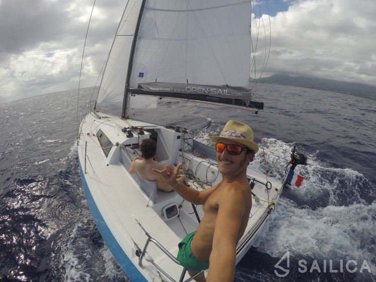 Pogo 30 - Yacht Charter Sailica