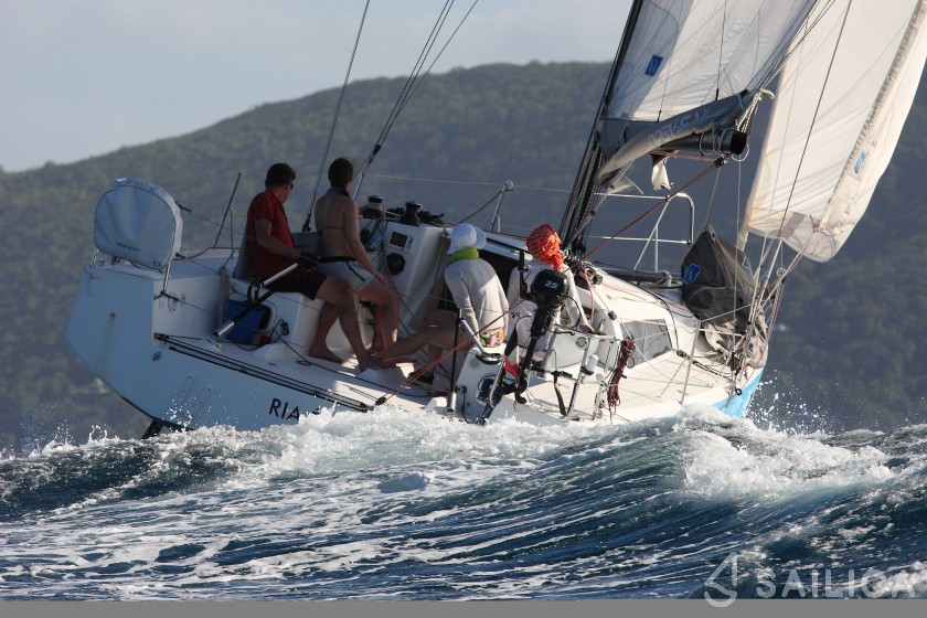 Pogo 30 - Yacht Charter Sailica