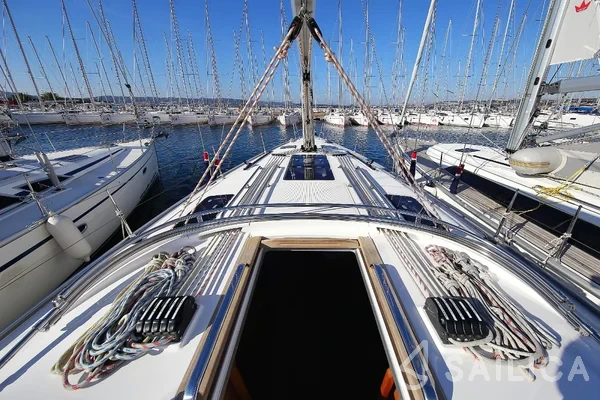Bavaria 41 Cruiser - Yacht Charter Sailica
