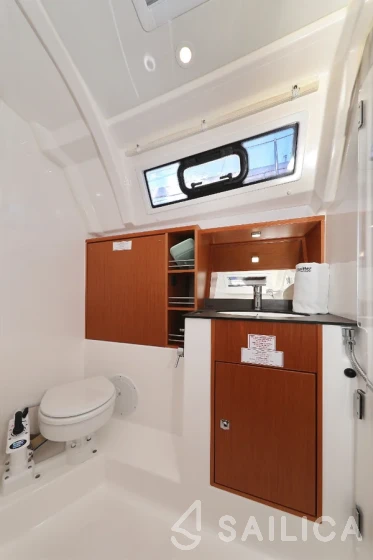 Bavaria 41 Cruiser - Yacht Charter Sailica