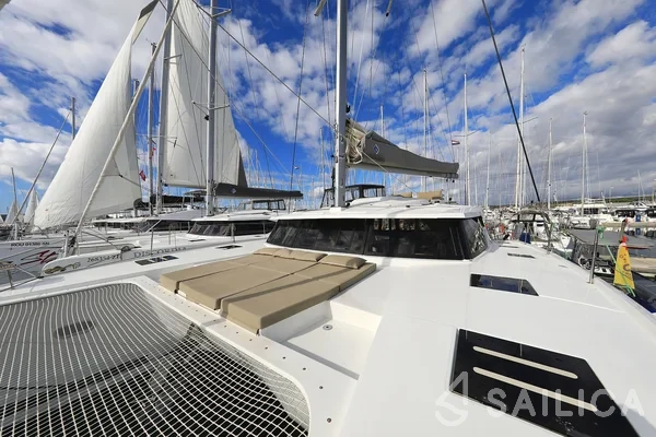 Saona 47 - Photo #83 Saona 47 - Yacht Charter Sailica