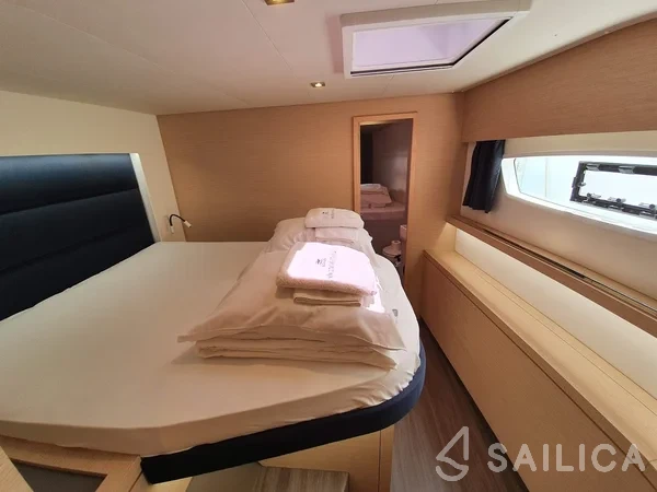 Saona 47 - Photo #87 Saona 47 - Yacht Charter Sailica