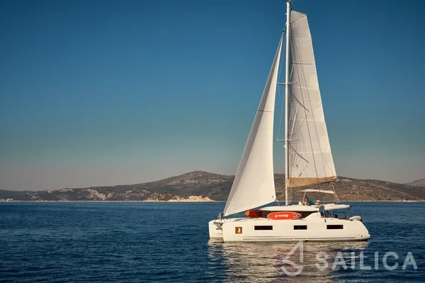 Lagoon 46  - Photo #35 Lagoon 46  - Yacht Charter Sailica
