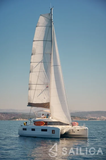 Lagoon 46  - Photo #38 Lagoon 46  - Yacht Charter Sailica