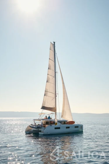 Lagoon 46  - Photo #40 Lagoon 46  - Yacht Charter Sailica