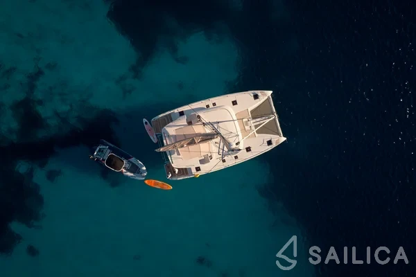 Lagoon 46  - Photo #34 Lagoon 46  - Yacht Charter Sailica