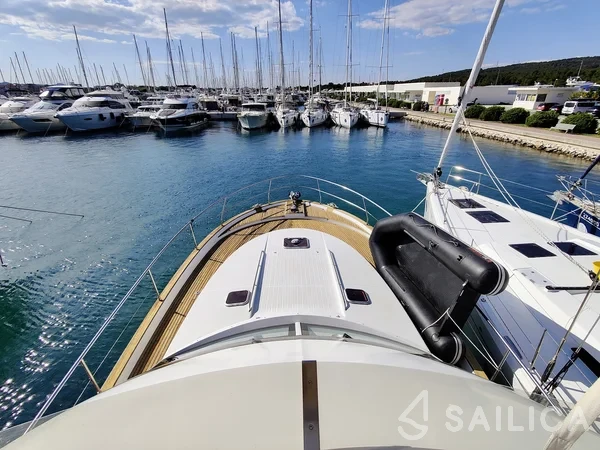 Antares 13.80 - Yacht Charter Sailica