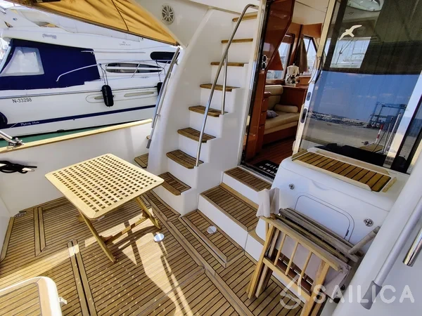 Antares 13.80 - Yacht Charter Sailica
