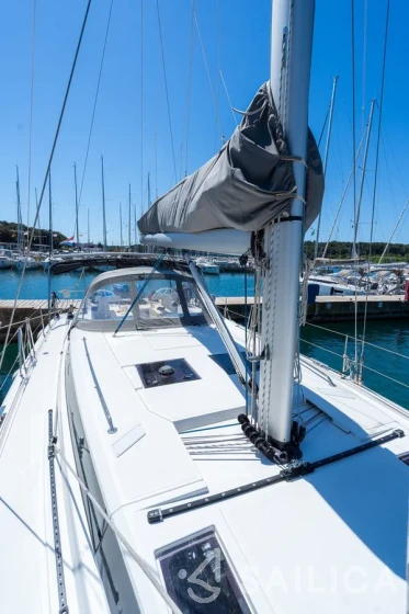 Bavaria C45 Style - Yacht Charter Sailica