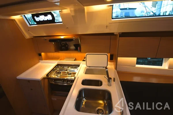 Bavaria C45 Style - Yacht Charter Sailica