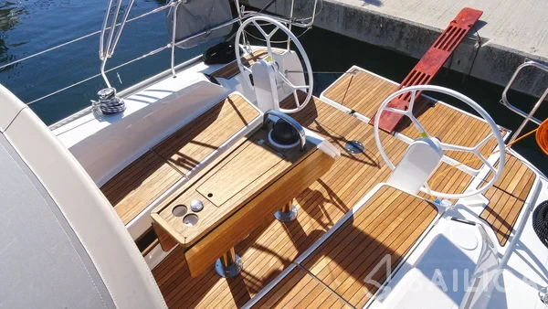 Bavaria 34 Cruiser - Yacht Charter Sailica