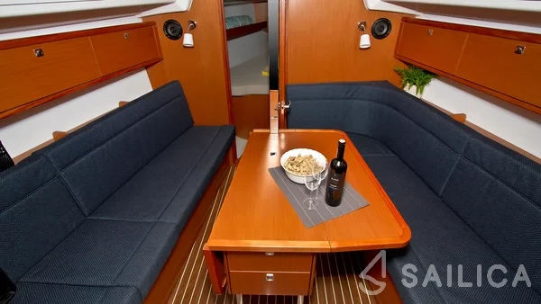 Bavaria 34 Cruiser - Yacht Charter Sailica