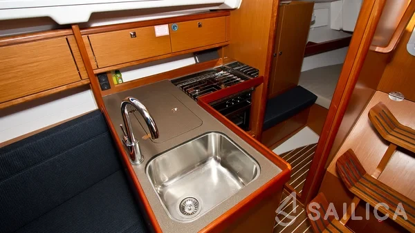Bavaria 34 Cruiser - Yacht Charter Sailica