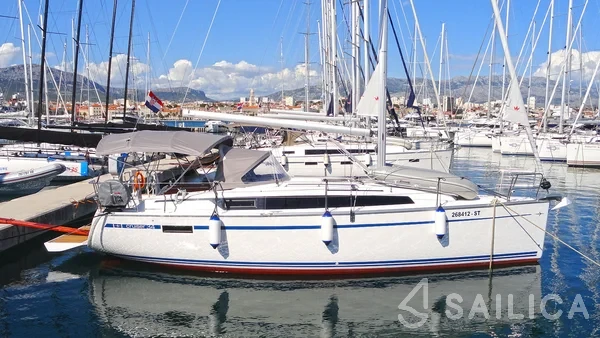 Bavaria 34 Cruiser - Yacht Charter Sailica
