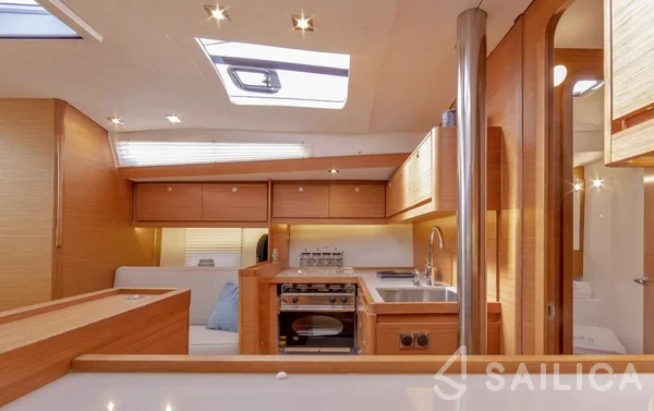 Dufour 430 Grand Large - Yacht Charter Sailica