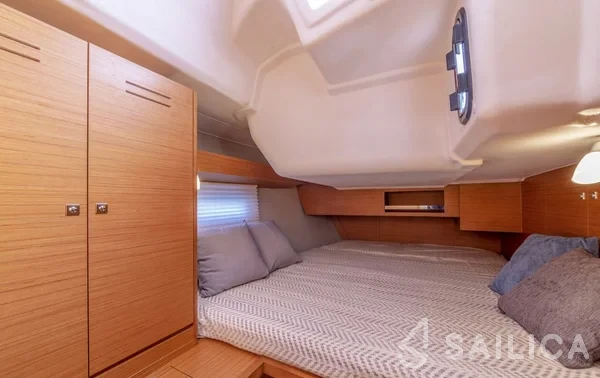 Dufour 43 C - Yacht Charter Sailica