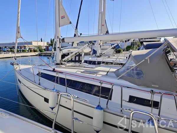 Bavaria 37 Cruiser - Yacht Charter Sailica