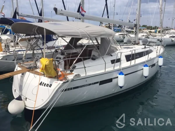 Bavaria 37 Cruiser - Yacht Charter Sailica