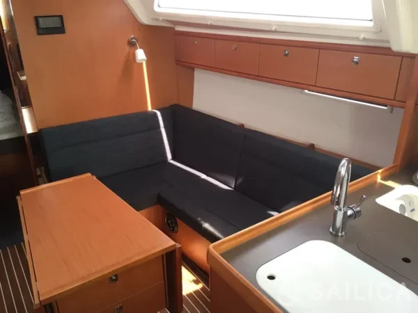 Bavaria 37 Cruiser - Yacht Charter Sailica