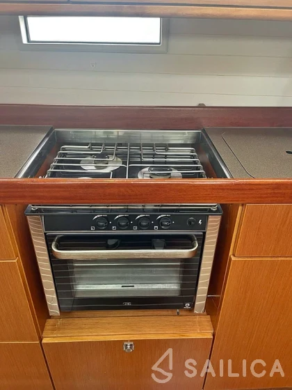 Bavaria 46 Cruiser - Yacht Charter Sailica