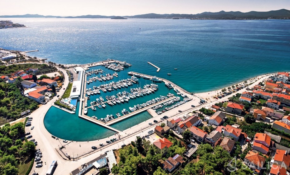Atlantic Marine 630 - Yacht Charter Sailica