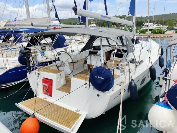 Hanse 458 - Yacht Charter Sailica
