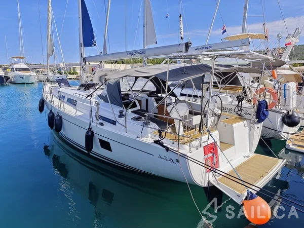 Hanse 458 - Yacht Charter Sailica