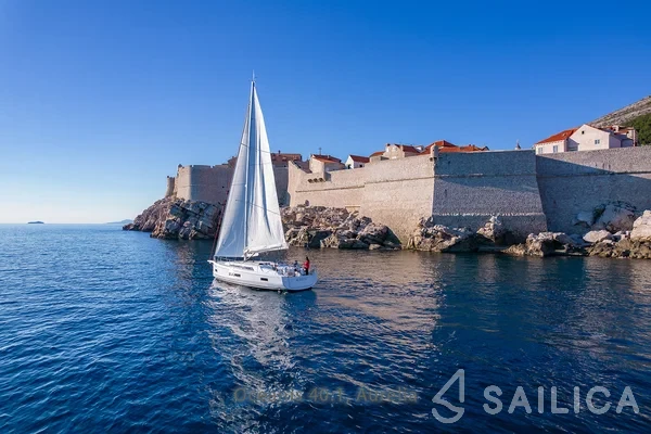 Oceanis 40.1 - Yacht Charter Sailica