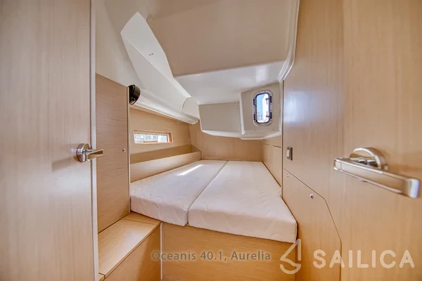 Oceanis 40.1 - Yacht Charter Sailica