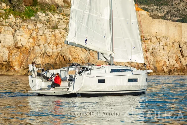 Oceanis 40.1 - Yacht Charter Sailica