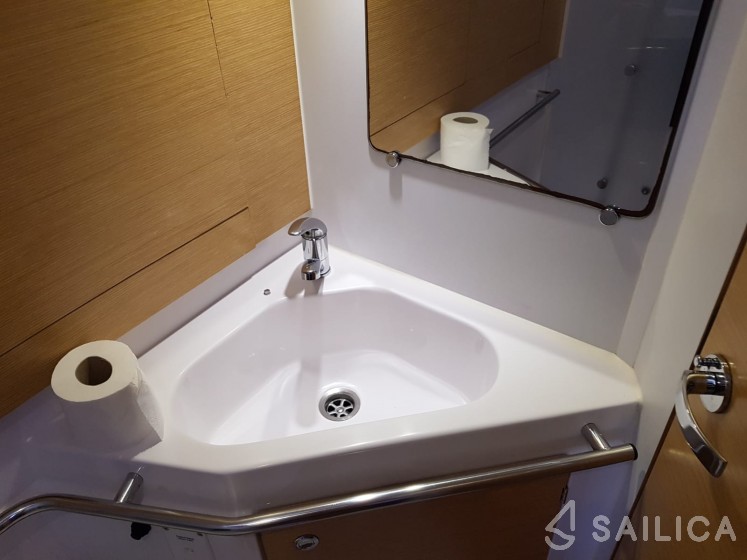 Elan 444 Impression - Yacht Charter Sailica