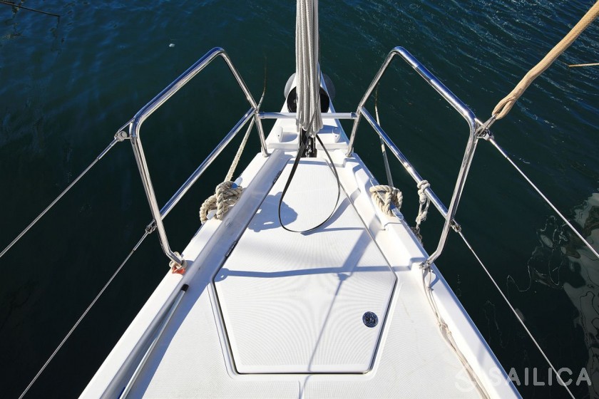 Dufour 430 - Yacht Charter Sailica