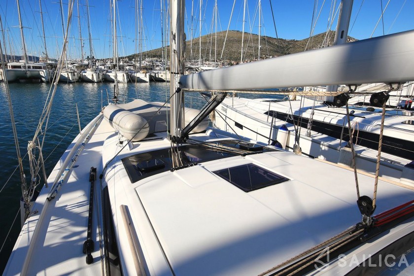 Dufour 430 - Yacht Charter Sailica