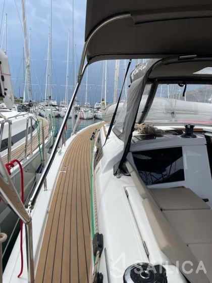Dufour 430 - Yacht Charter Sailica