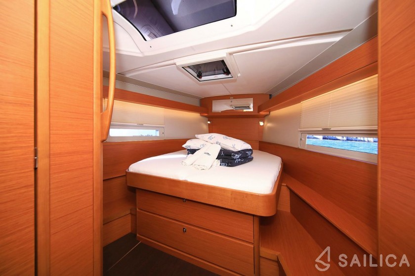 Dufour 430 - Yacht Charter Sailica