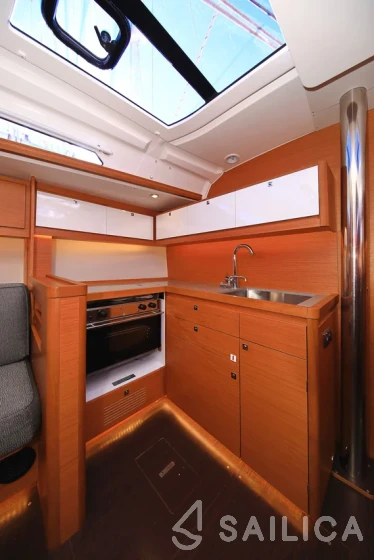 Dufour 430 - Yacht Charter Sailica