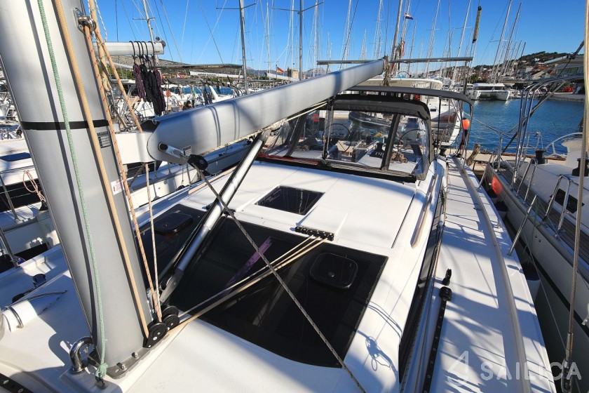 Dufour 430 - Yacht Charter Sailica