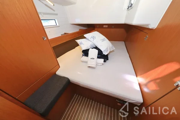 Bavaria 46 Cruiser - Yacht Charter Sailica