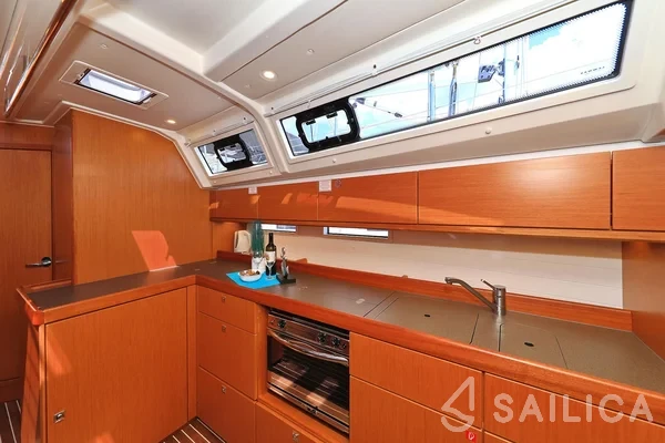 Bavaria 46 Cruiser - Yacht Charter Sailica
