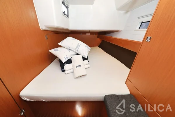 Bavaria 46 Cruiser - Yacht Charter Sailica
