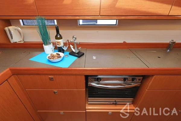 Bavaria 46 Cruiser - Yacht Charter Sailica