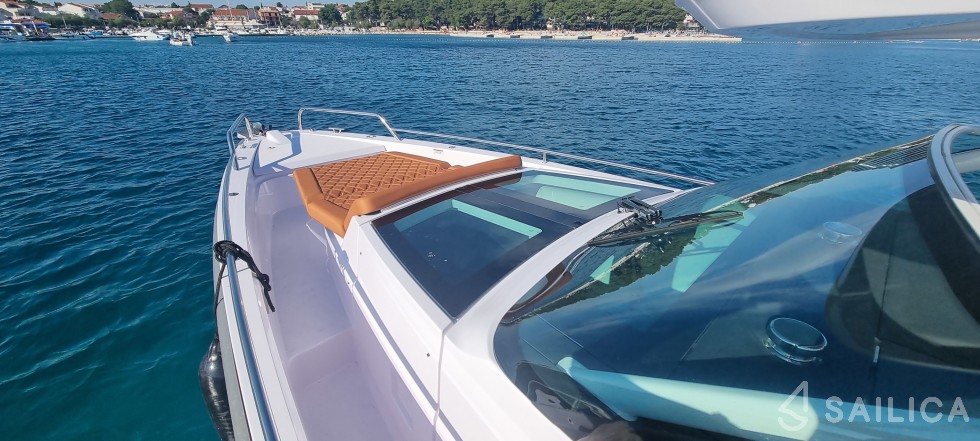 Axopar 37 - Yacht Charter Sailica