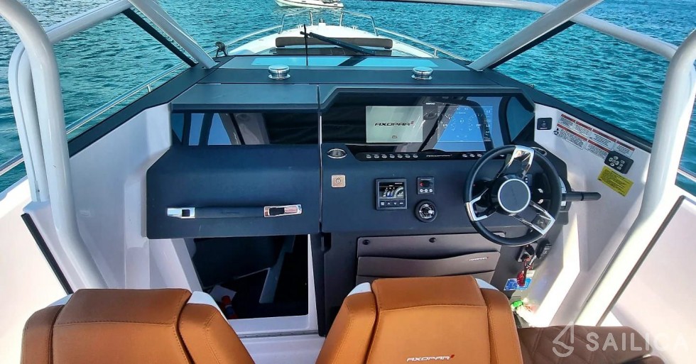 Axopar 37 - Yacht Charter Sailica