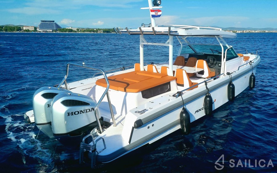 Axopar 37 - Yacht Charter Sailica
